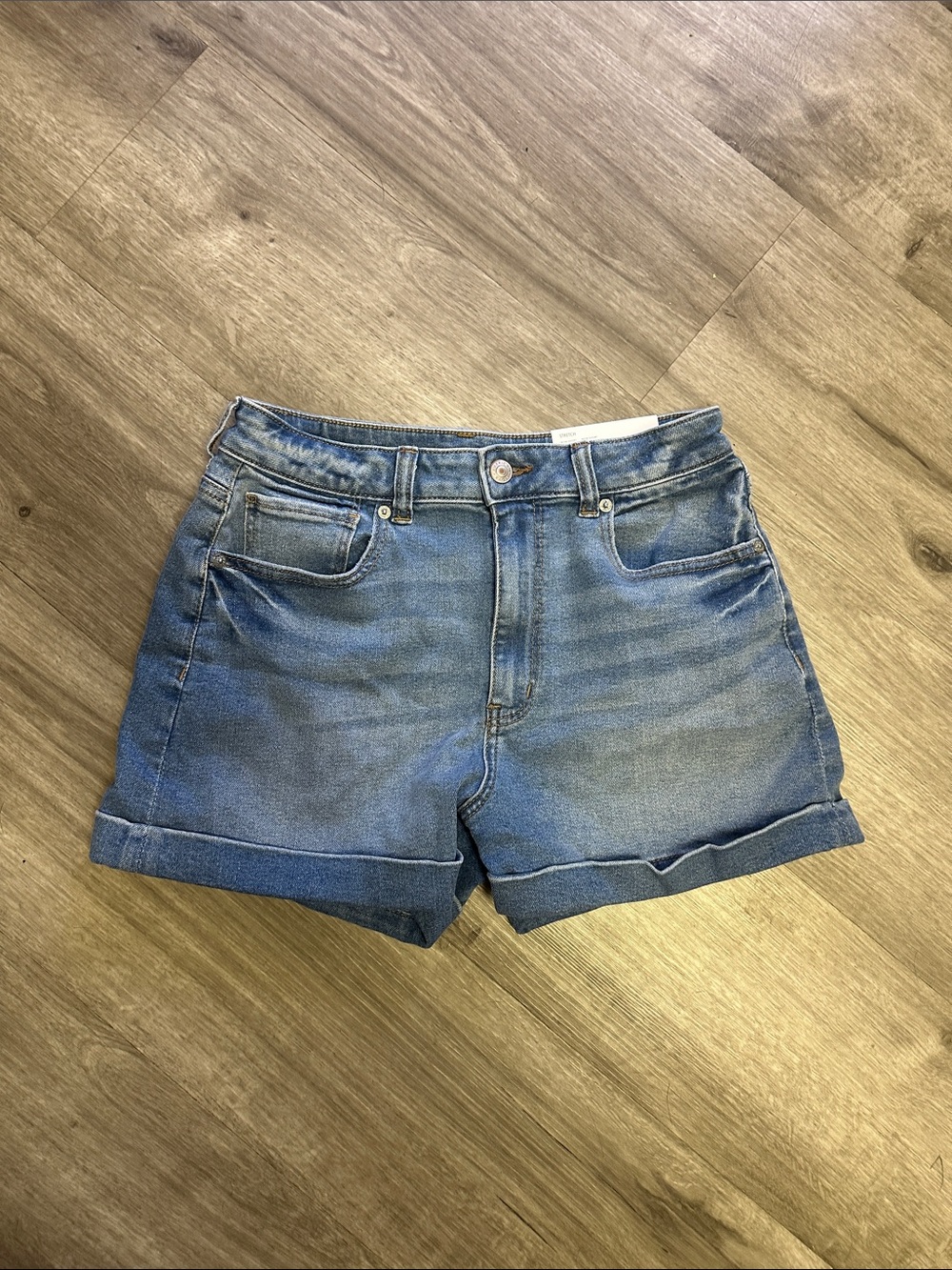 American Eagle Outfitters MOM SHORT Blue Denim Rolled-Hem Shorts
